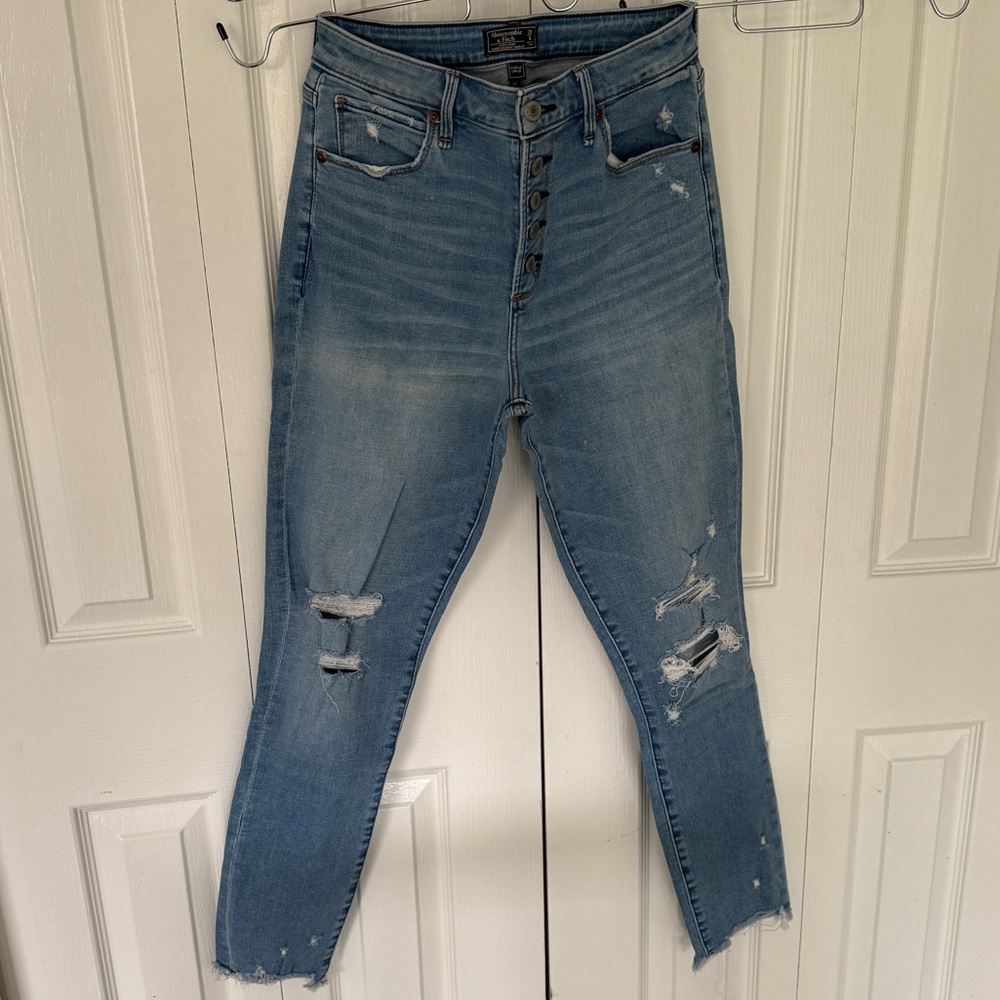 Abercrombie & Fitch Women's Light Blue Jeans